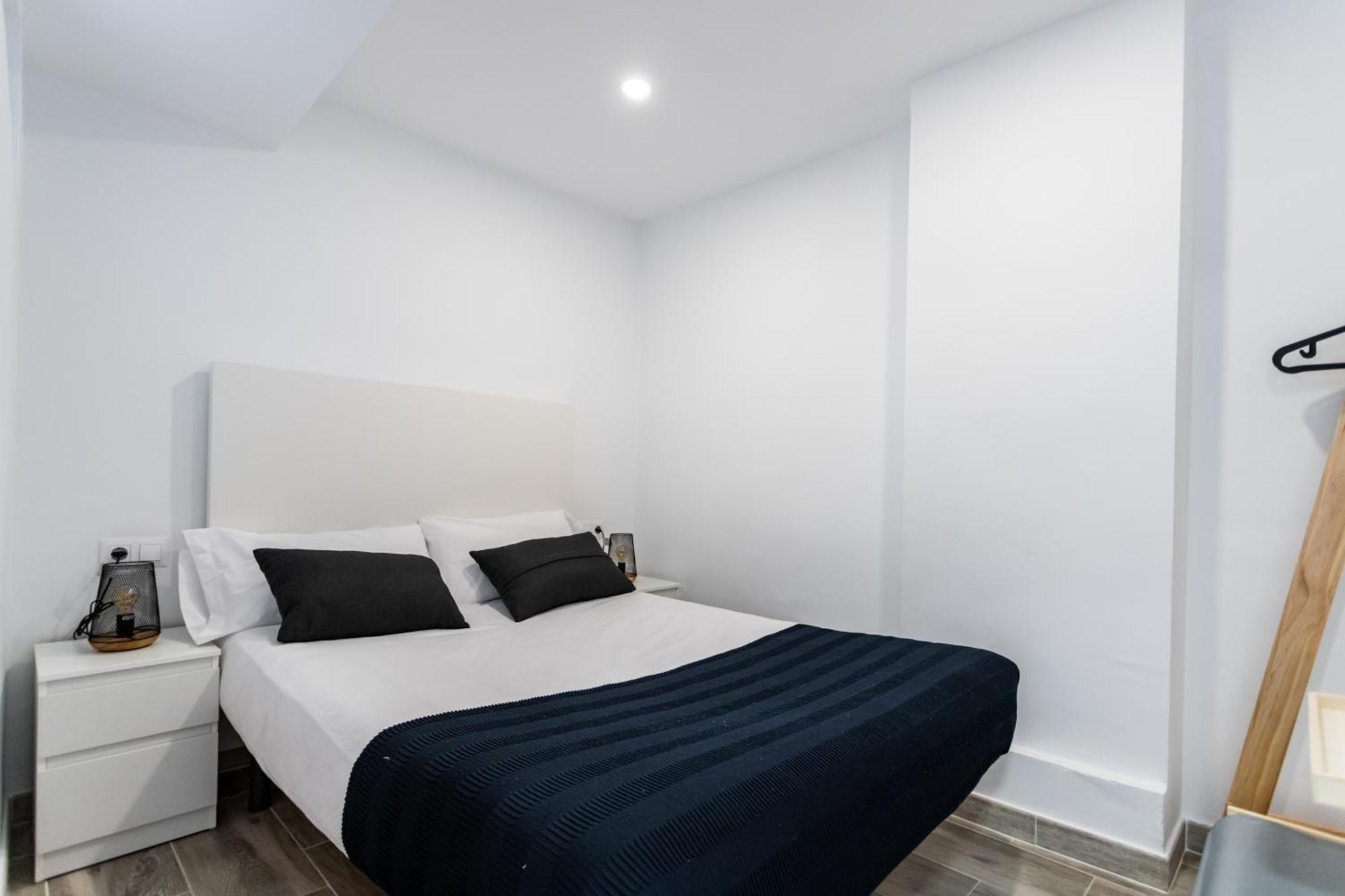Sur Suites Palmeras 583 Фуeнхирола Екстериор снимка