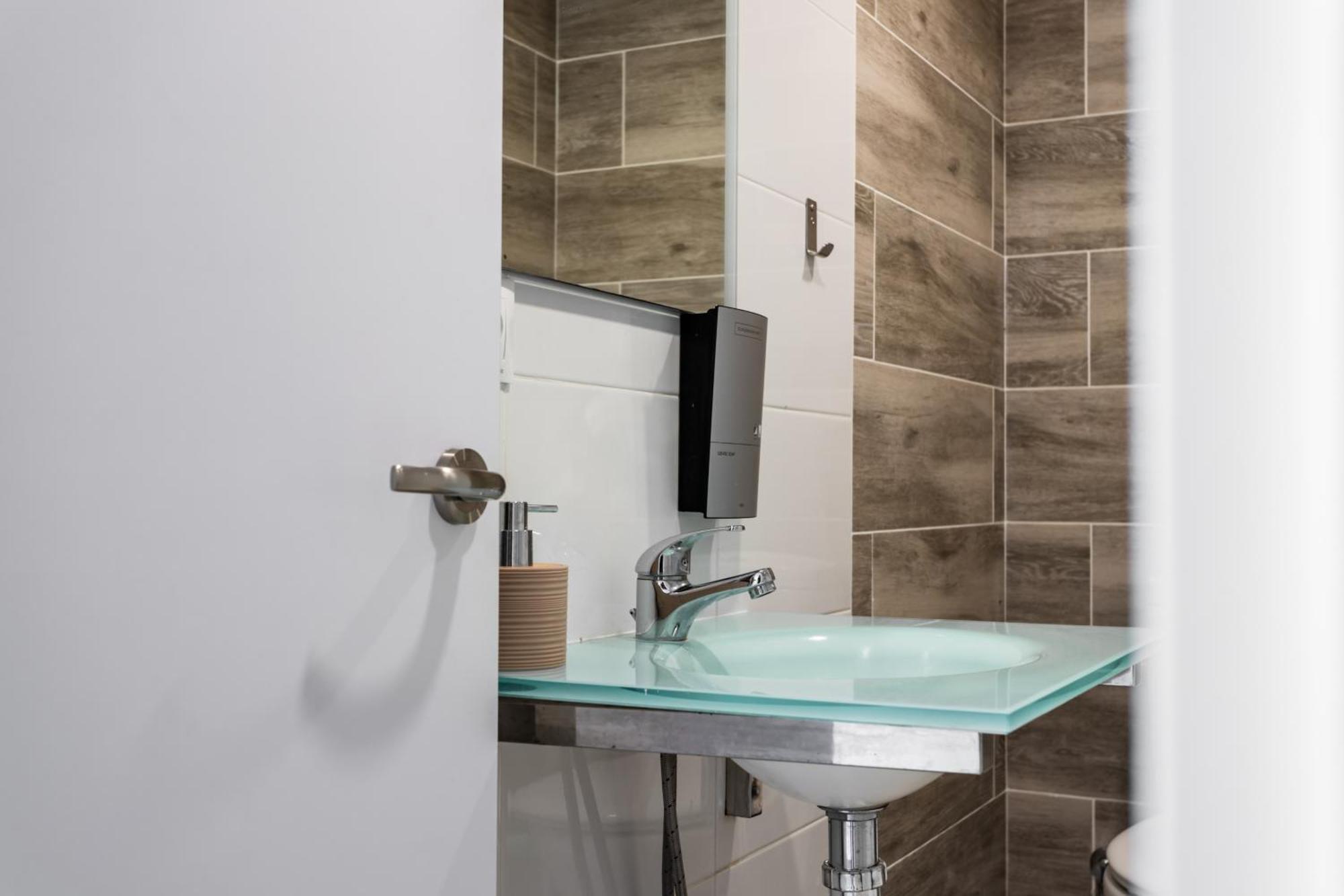 Sur Suites Palmeras 583 Фуeнхирола Екстериор снимка