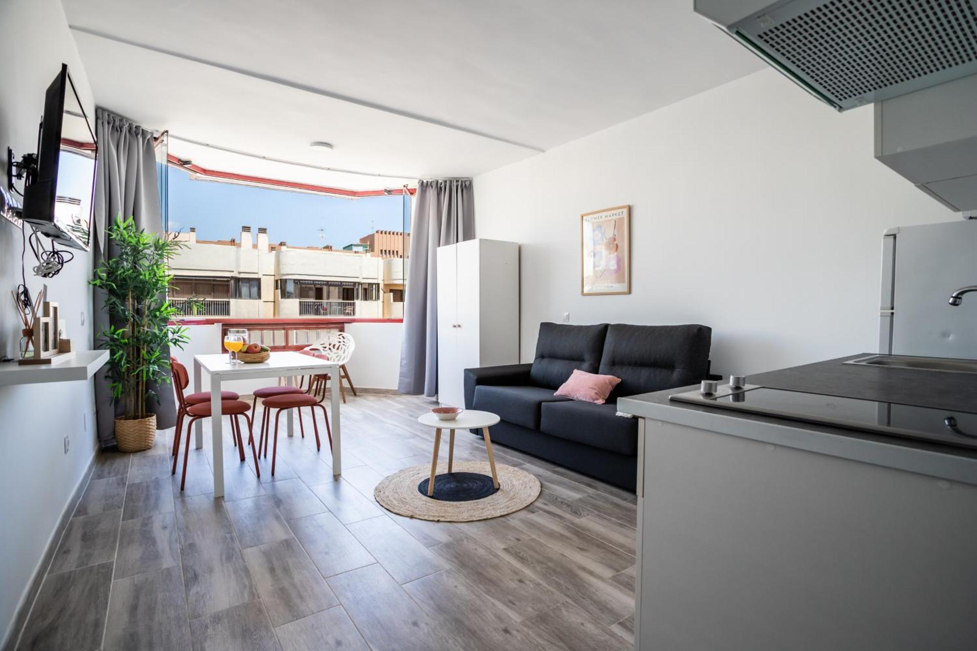 Sur Suites Palmeras 583 Фуeнхирола Екстериор снимка