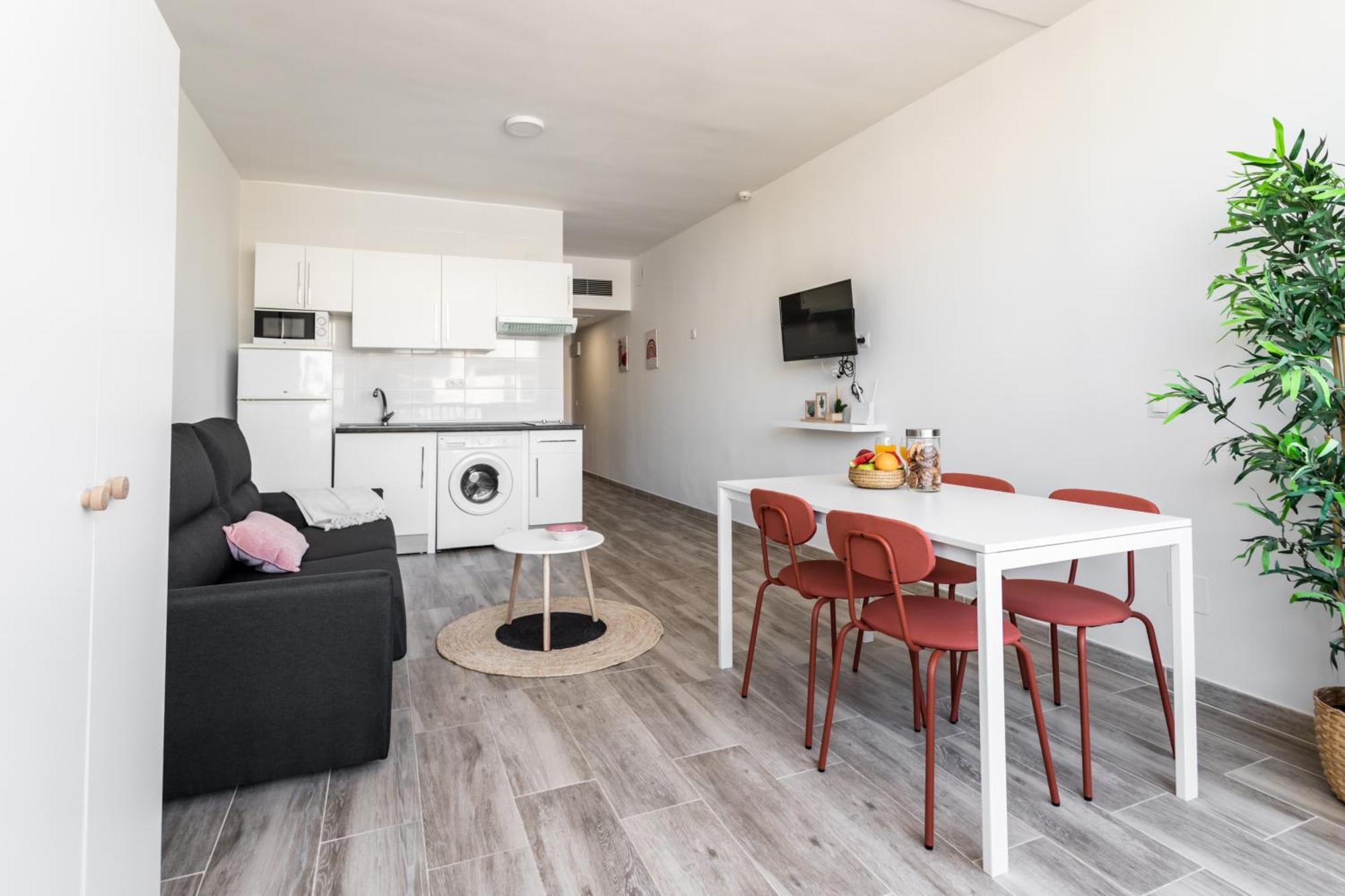 Sur Suites Palmeras 583 Фуeнхирола Екстериор снимка