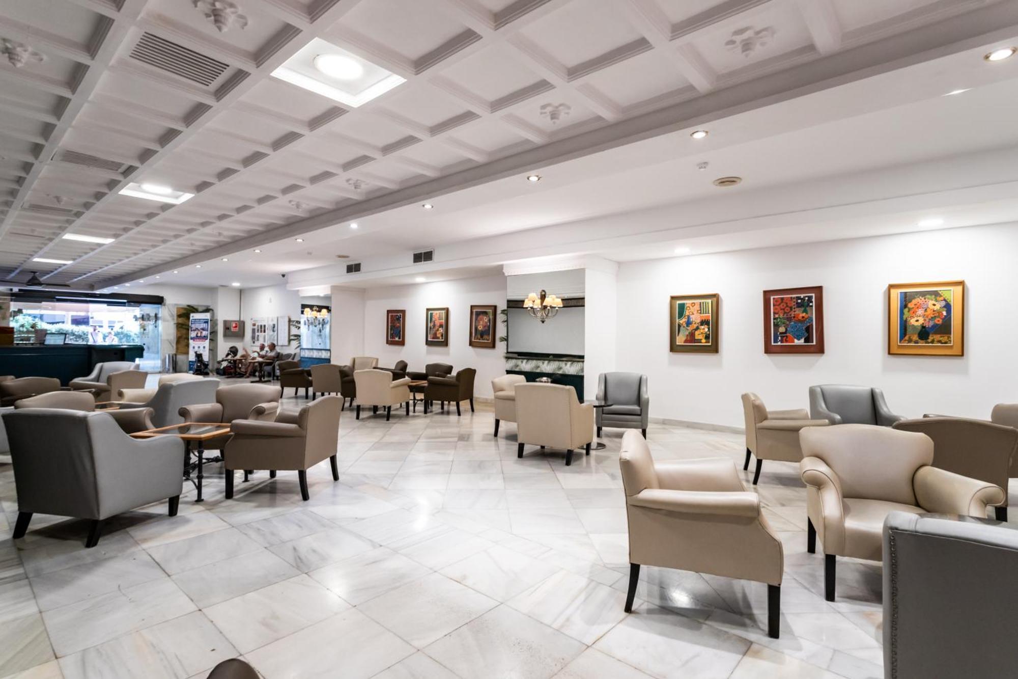 Sur Suites Palmeras 583 Фуeнхирола Екстериор снимка